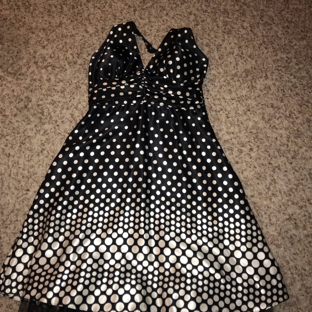 Onyx- Black/off white Dress